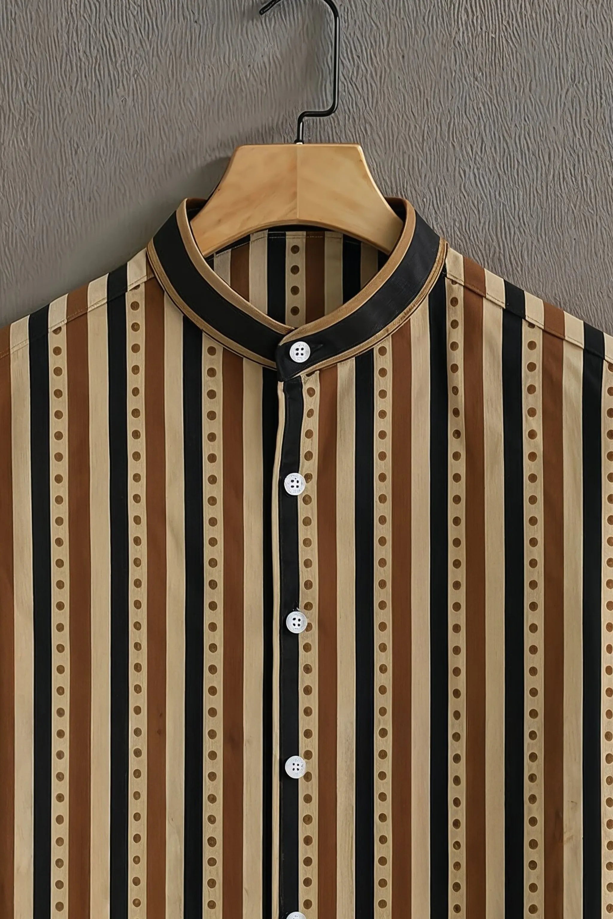 Vertical Strips Pattern Casual Mens Half Sleeves Shirt