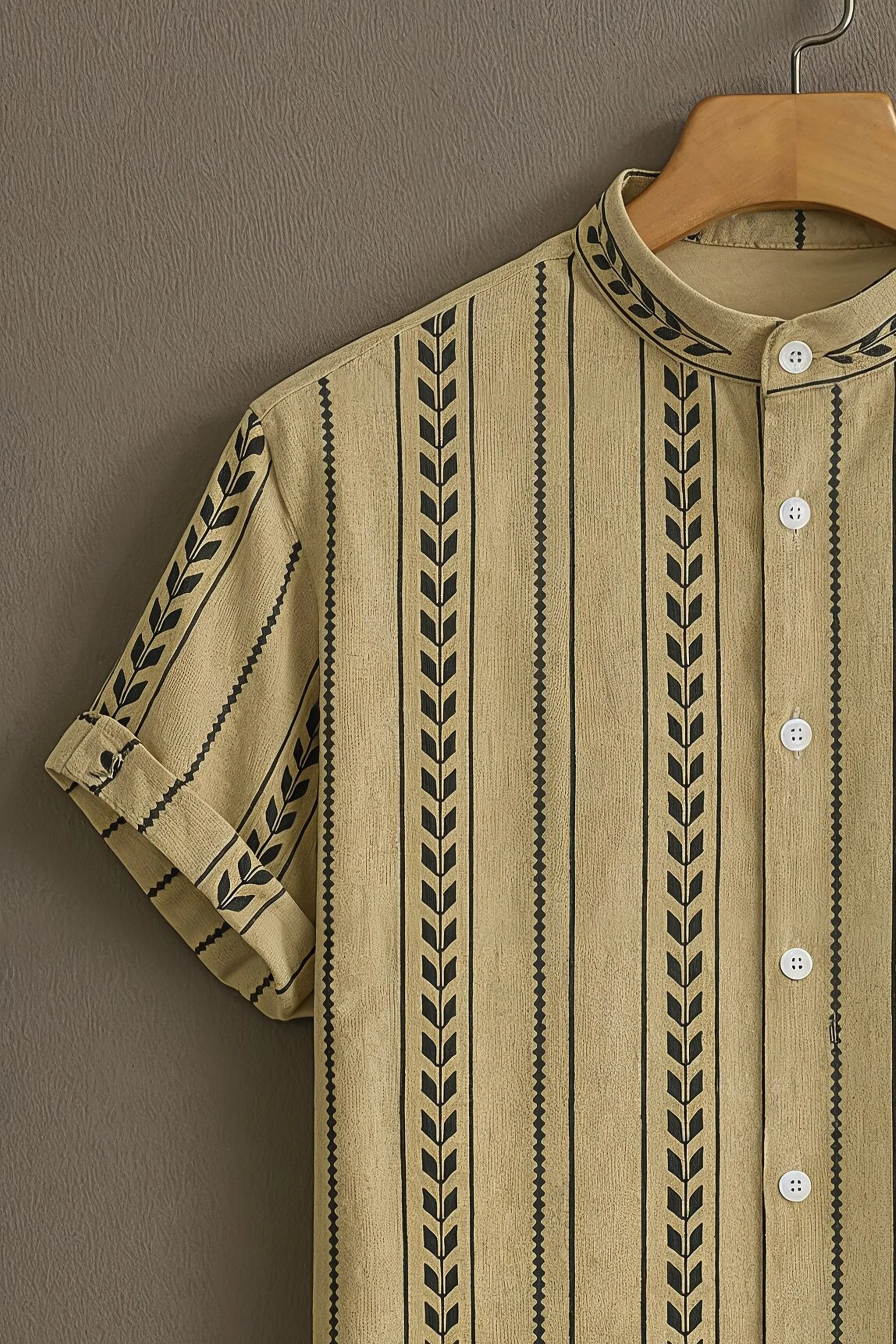 Vertical Pattern Casual Mens Half Sleeves Shirt