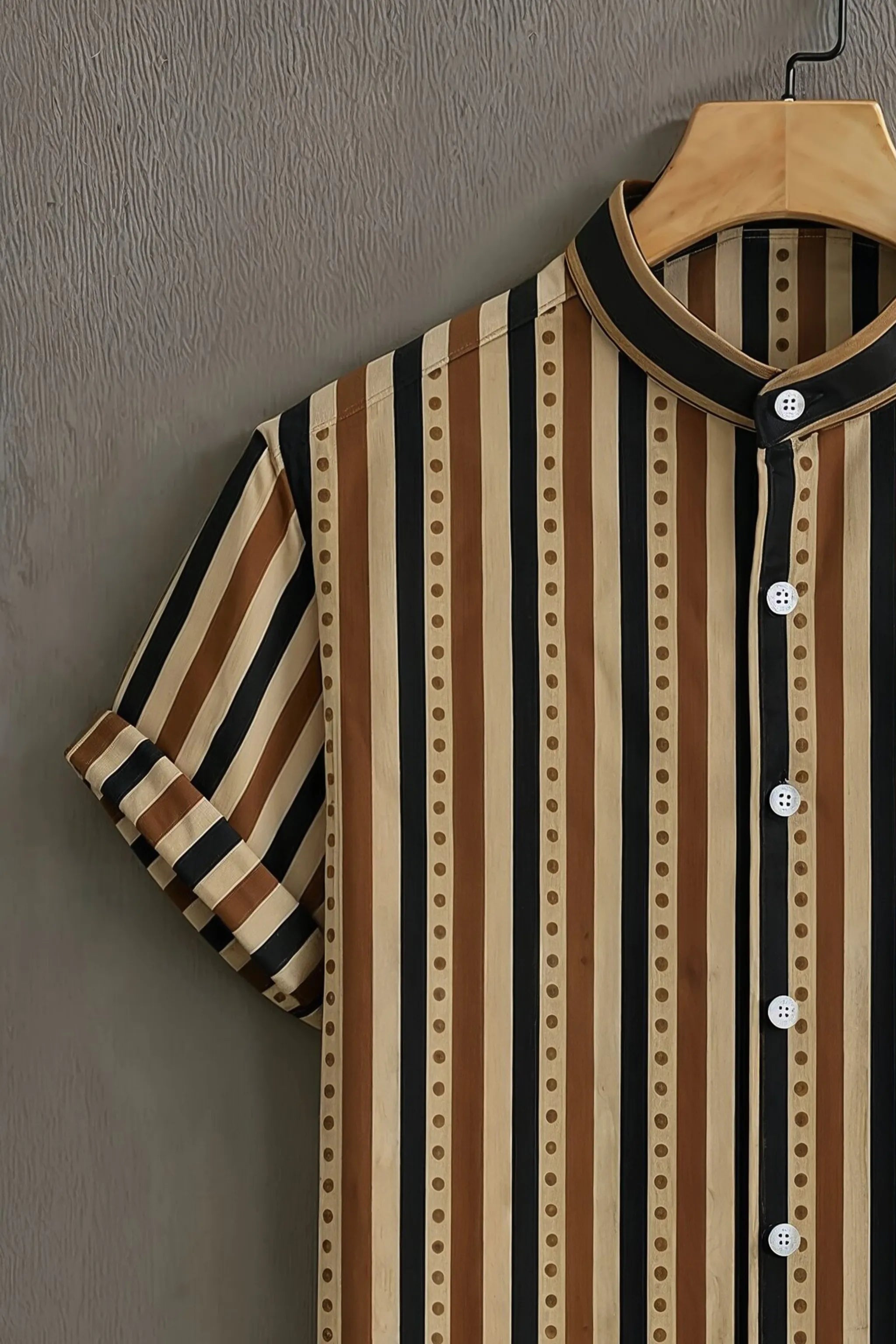 Vertical Strips Pattern Casual Mens Half Sleeves Shirt
